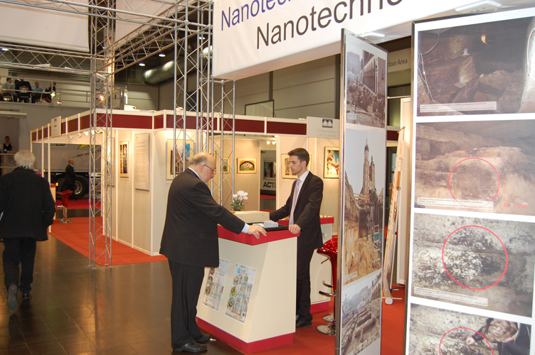 Widok stoiska NANOBIZ.PL podczas targów w Lipsku w 2008 roku